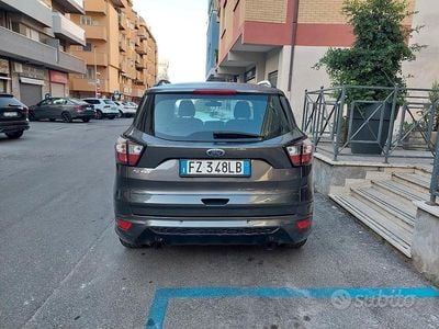 Usata Ford Kuga ST-Line 120 CV (88 kW) 2019 Grigio SUV
