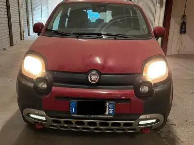 Usata Fiat Panda Cross Cross 95 CV (69 kW) 2015 Rosso Utilitaria