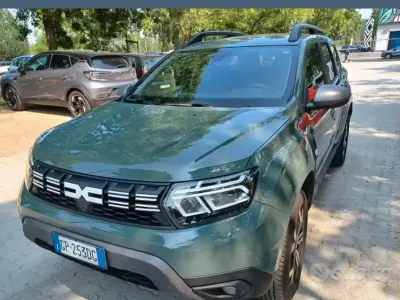 Usata Dacia Duster Journey 101 CV (74 kW) 2023 Verde SUV