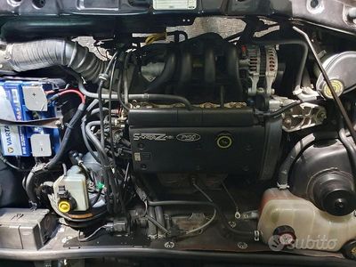 Usata Ford Fiesta Ghia 49 CV (36 kW) 1997 Nero Utilitaria