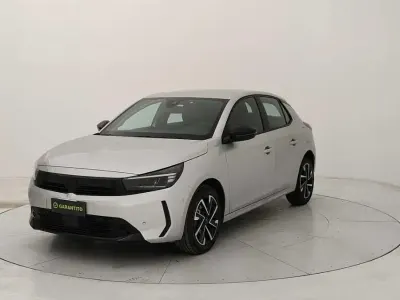 Usata Opel Corsa S 101 CV (74 kW) 2025 Kaolin white Utilitaria