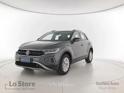 Usata VW T-Roc Life 150 CV (110 kW) 2025 Indium grey metallizzato nero SUV