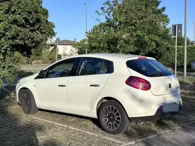 Usata Fiat Bravo 120 CV (88 kW) 2012 Bianco Utilitaria