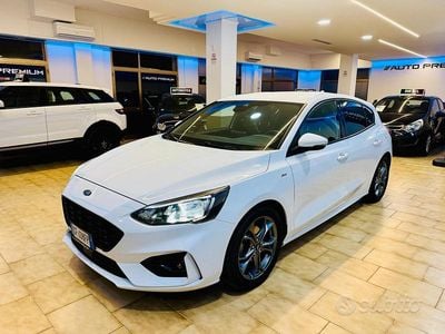 Usata Ford Focus ST-Line 120 CV (88 kW) 2021 Bianco Berlina