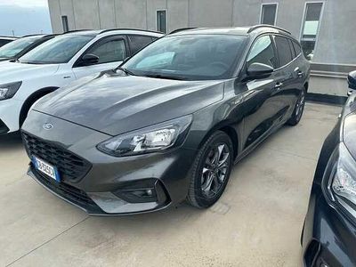 Usata Ford Focus ST-Line 125 CV (91 kW) 2020 Grigio Station wagon