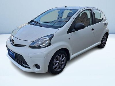 Usata Toyota Aygo Connect Style 68 CV (50 kW) 2014 Bianco Utilitaria