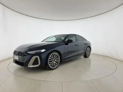 Nuova Audi A5 Sportback Edition .1 204 CV (150 kW) 2025 Blu firmamento metallizzato Utilitaria