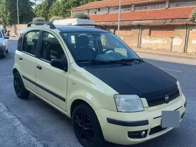 Usata Fiat Panda 60 CV (44 kW) 2003 Giallo Utilitaria