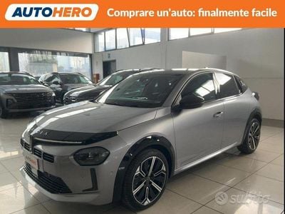 Nuova Lancia Ypsilon 101 CV (74 kW) 2025 Grigio Utilitaria