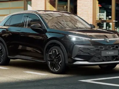 Nuova VW T-Roc Style 150 CV (110 kW) 2026 Grenadill black metallizzato SUV