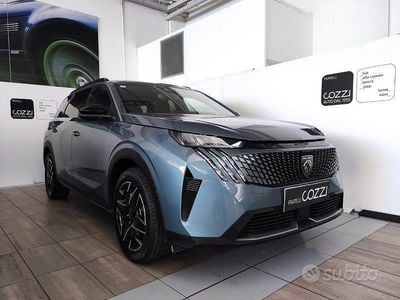 Usata Peugeot 5008 Allure 136 CV (100 kW) 2025 Blu/azzurro SUV