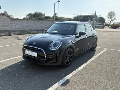 Usata Mini Cooper Business 135 CV (99 kW) 2021 Nero Utilitaria