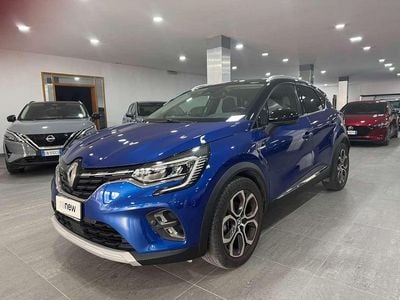 Usata Renault Captur Intens 143 CV (105 kW) 2021 Blu/azzurro SUV
