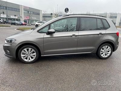 Usata VW Golf Sportsvan Executive 115 CV (84 kW) 2017 Grigio Monovolume