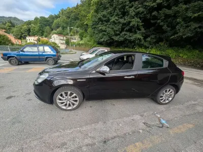 Usata Alfa Romeo Giulietta Business 120 CV (88 kW) 2016 Nero Utilitaria