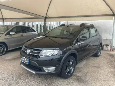 Usata Dacia Sandero Prestige 90 CV (66 kW) 2016 Nero Berlina