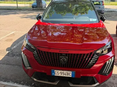 Brugt Peugeot 2008 GT 130 HK (95 kW) 2023 Rød SUV