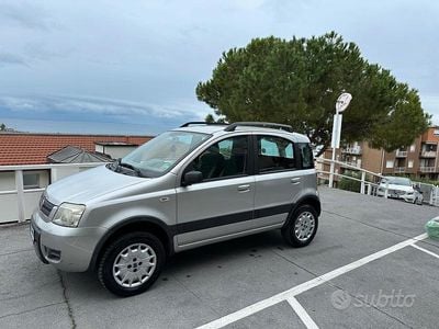 Usata Fiat Panda 4x4 Climbing 60 CV (44 kW) 2006 Grigio Utilitaria