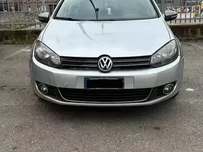 Usata VW Golf VI 122 CV (89 kW) 2010 Grigio Utilitaria