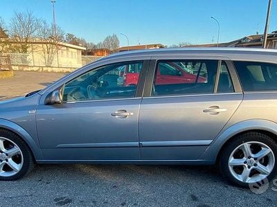 Usata Opel Astra Cosmo 101 CV (74 kW) 2007 Grigio Station wagon