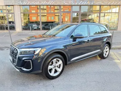 Usata Audi Q7 231 CV (169 kW) 2024 Blu/azzurro SUV