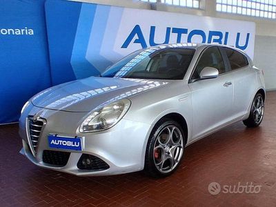 Usata Alfa Romeo Giulietta Distinctive 140 CV (102 kW) 2011 Argento Utilitaria