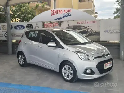 Gebraucht Hyundai i10 67 PS (49 kW) 2016 Grau Kleinwagen