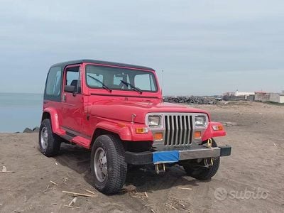 Usata Jeep Wrangler 105 CV (77 kW) 1990 Rosso SUV