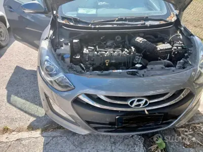 Usata Hyundai i30 128 CV (94 kW) 2012 Grigio Utilitaria