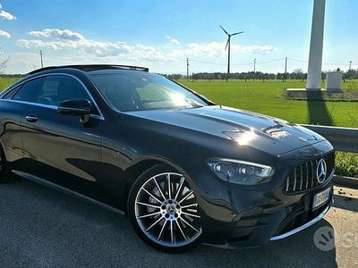 Usata Mercedes E400 Premium Plus 330 CV (242 kW) 2021 Nero Coupé