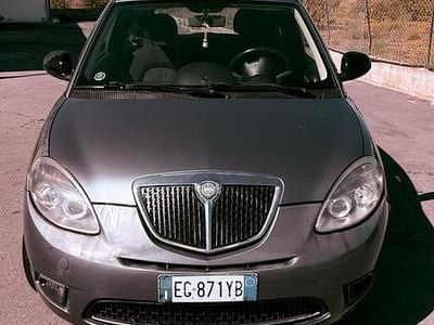 Begagnad Lancia Ypsilon 69 HK (50 kW) 2011 Halvkombi