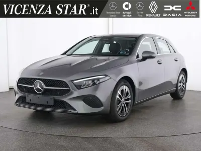 Usata Mercedes A180 Advanced 136 CV (100 kW) 2025 Grigio montagna Berlina