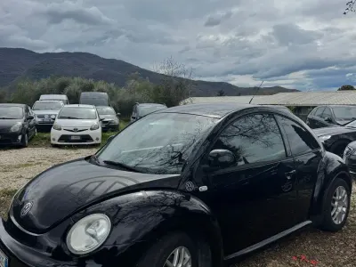 Begagnad VW New Beetle 102 HK (75 kW) 2000 Halvkombi