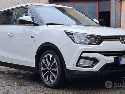 Usata Ssangyong (KGM) Tivoli 116 CV (85 kW) 2019 Bianco SUV
