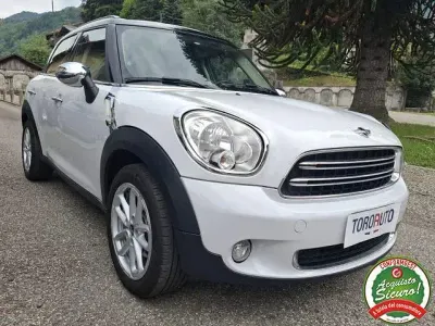 Usata Mini Cooper D Countryman 111 CV (81 kW) 2014 Bianco SUV