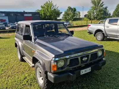 Usata Nissan Patrol 116 CV (85 kW) 1996 Grigio SUV