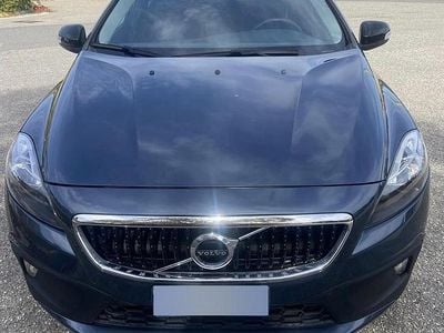 Usata Volvo V40 120 CV (88 kW) 2017 Grigio Berlina