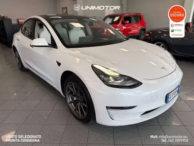 Usata Tesla Model 3 152 kW (208 CV) 2021 Bianco Berlina