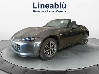 Neu Mazda MX5 Exclusive-Line 132 PS (97 kW) 2026 Grau Cabrio