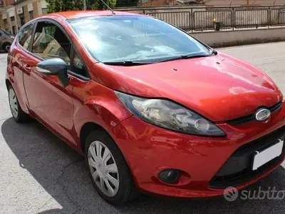 Usata Ford Fiesta 68 CV (50 kW) 2009 Grigio Utilitaria