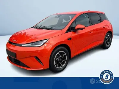 Nuova BYD Dolphin Boost 64 kW (88 CV) 2026 Arancione Utilitaria