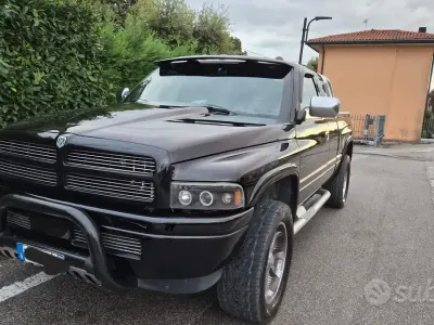 Occasion Dodge Ram 230 ch (169 kW) 1996 Noir Pick-up