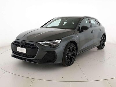 Nuova Audi A3 S-Line 204 CV (150 kW) 2026 Grigio daytona perlato Berlina