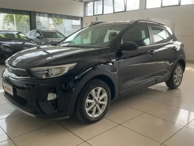 Usata Kia Stonic Style 110 CV (80 kW) 2018 Nero SUV