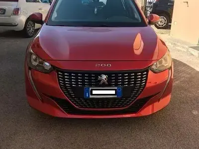 Usata Peugeot 208 Active 75 CV (55 kW) 2020 Rosso Utilitaria