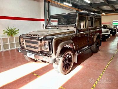 Usata Land Rover Defender S 113 CV (83 kW) 1994 Bronzo SUV