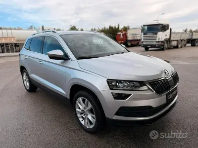 Käytetty Skoda Karoq Executive 116 HP (85 kW) 2021 Harmaa Katumaasturi