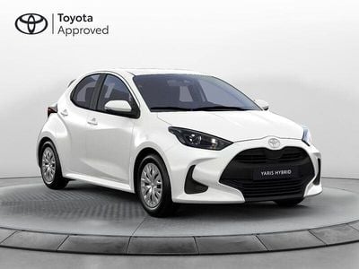 Nuova Toyota Yaris Hybrid Active 115 CV (84 kW) 2025 Bianco Berlina