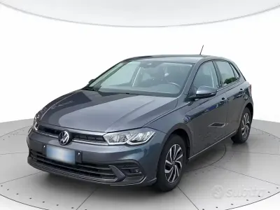 Usata VW Polo Trendline 90 CV (66 kW) 2021 Grigio scuro metall. Utilitaria