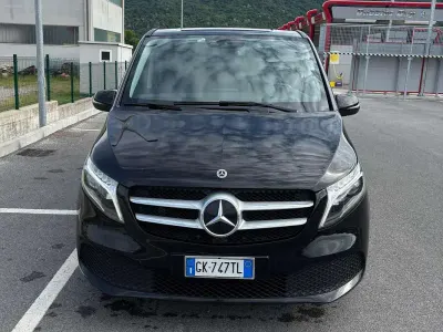 Usata Mercedes 220 163 CV (119 kW) 2022 Nero Furgone